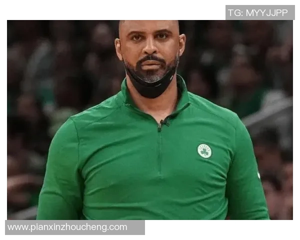 比尔拉塞尔与波士顿绿衫军的传奇情缘与不朽篮球精神 比尔拉塞尔与波士顿绿衫军的传奇情缘与不朽篮球精神