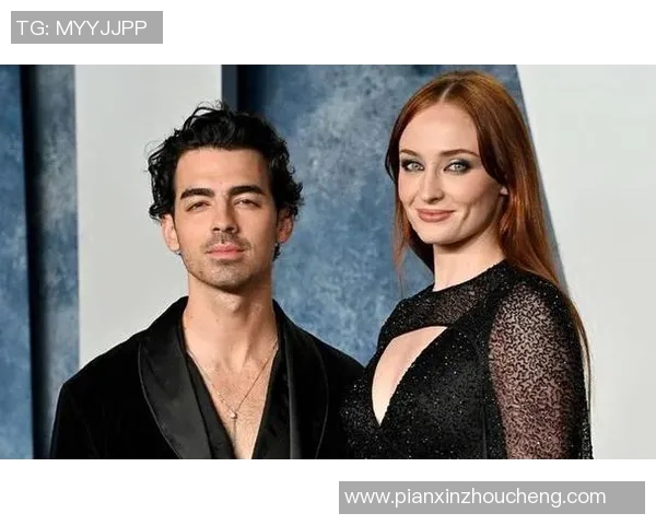 足球明星与丫头之间的爱情故事揭示了名利与真情的碰撞与抉择 足球明星与丫头之间的爱情故事揭示了名利与真情的碰撞与抉择