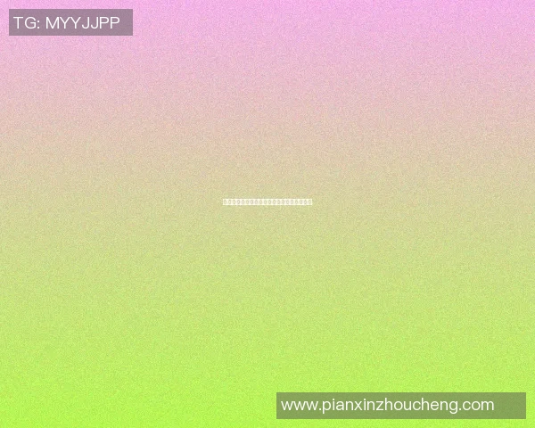 足球明星捧杯瞬间展现荣耀与激情的完美结合 足球明星捧杯瞬间展现荣耀与激情的完美结合