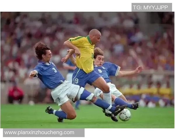 足球明星精彩瞬间高清集锦展现球场魅力与风采